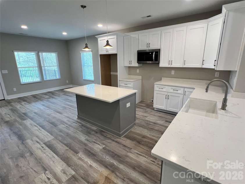 42629 Greenview Drive, Albemarle, NC 28001.  MLS# CAR4362903, YatesRealty ID 9853. Kitchen