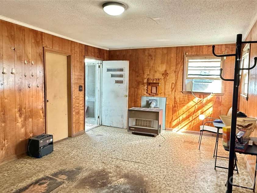 110 Maple Street, Clover, SC 29710.  MLS# CAR4353774, YatesRealty ID 9855. 