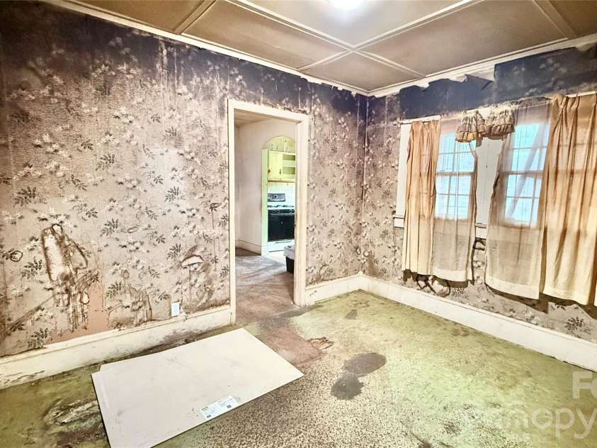 110 Maple Street, Clover, SC 29710.  MLS# CAR4353774, YatesRealty ID 9855. 