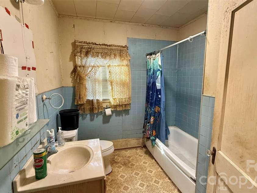110 Maple Street, Clover, SC 29710.  MLS# CAR4353774, YatesRealty ID 9855. 