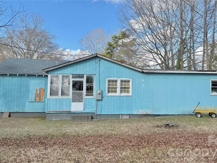 110 Maple Street, Clover, SC 29710.  MLS# CAR4353774, YatesRealty ID 9855. 