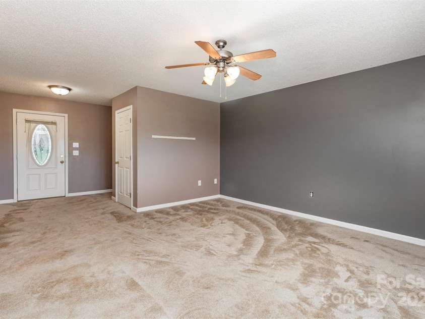 4751 Kemp Dellinger Road, Maiden, NC 28650.  MLS# CAR4254221, YatesRealty ID 9856. 