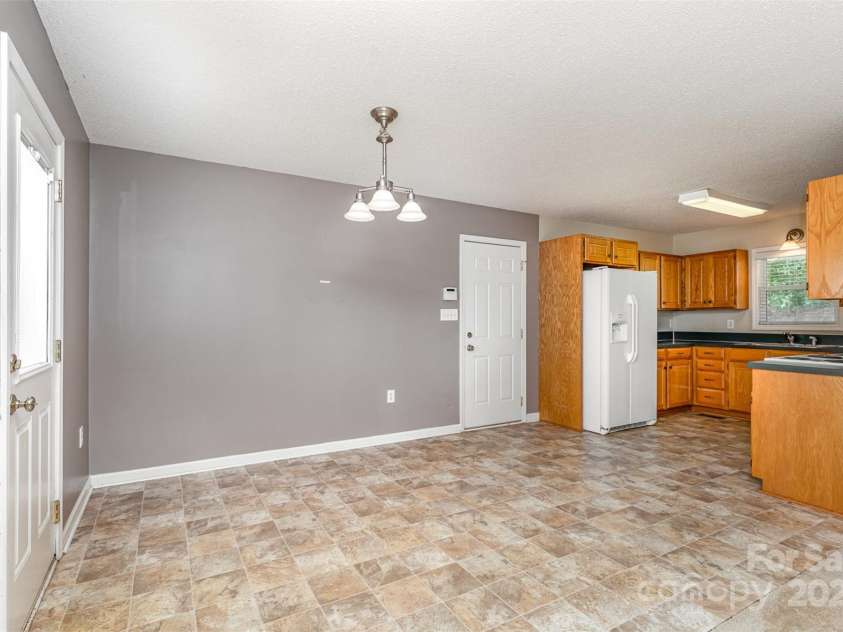 4751 Kemp Dellinger Road, Maiden, NC 28650.  MLS# CAR4254221, YatesRealty ID 9856. 