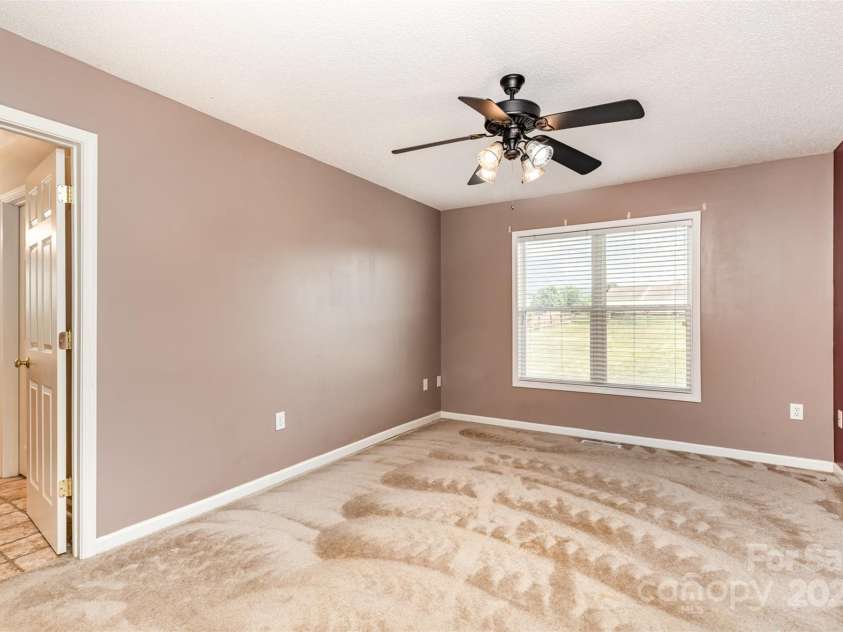 4751 Kemp Dellinger Road, Maiden, NC 28650.  MLS# CAR4254221, YatesRealty ID 9856. 