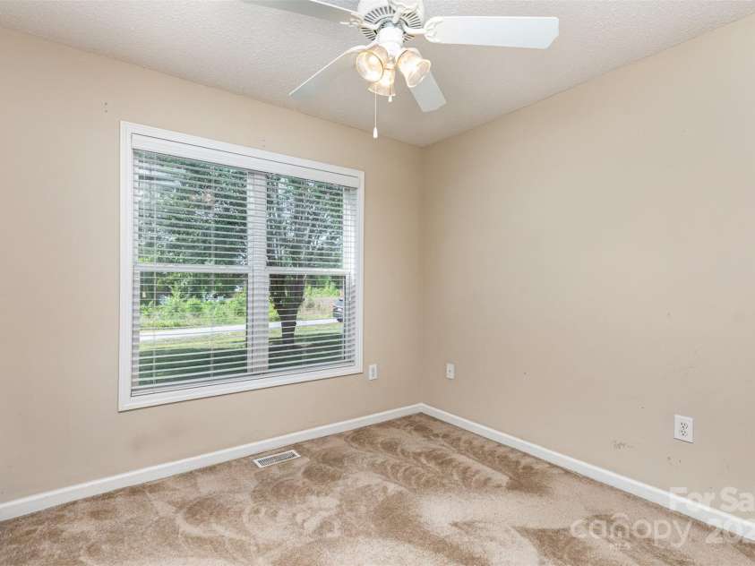 4751 Kemp Dellinger Road, Maiden, NC 28650.  MLS# CAR4254221, YatesRealty ID 9856. 