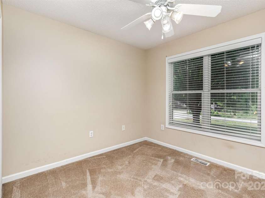 4751 Kemp Dellinger Road, Maiden, NC 28650.  MLS# CAR4254221, YatesRealty ID 9856. 