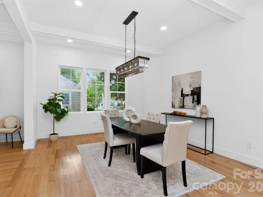 910 Everett Place, Charlotte, NC 28205.  MLS# CAR4365296, YatesRealty ID 9856. 