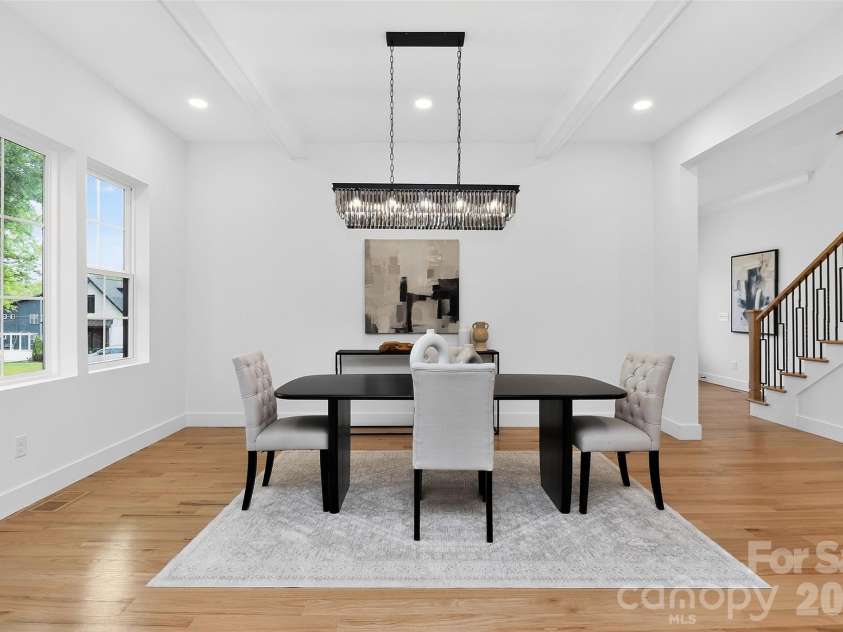 910 Everett Place, Charlotte, NC 28205.  MLS# CAR4365296, YatesRealty ID 9856. 