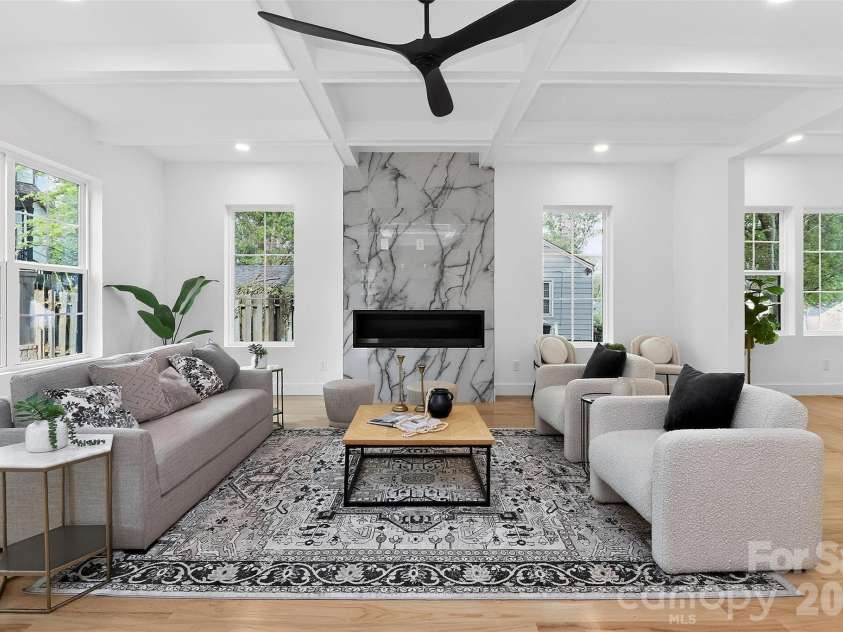 910 Everett Place, Charlotte, NC 28205.  MLS# CAR4365296, YatesRealty ID 9856. 