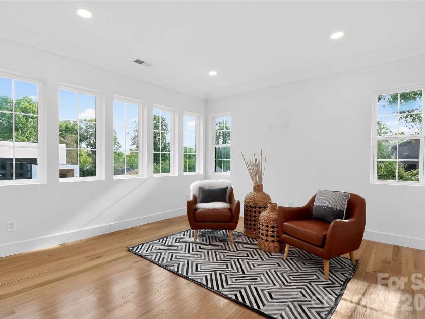 910 Everett Place, Charlotte, NC 28205.  MLS# CAR4365296, YatesRealty ID 9856. 