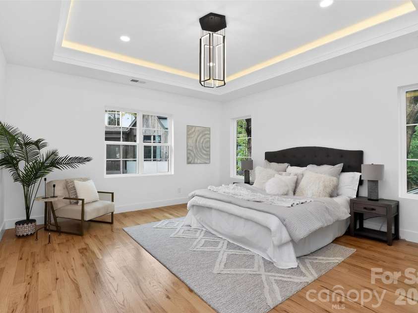 910 Everett Place, Charlotte, NC 28205.  MLS# CAR4365296, YatesRealty ID 9856. 