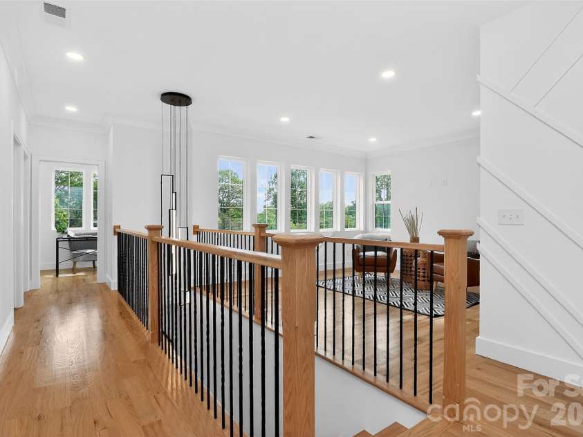 910 Everett Place, Charlotte, NC 28205.  MLS# CAR4365296, YatesRealty ID 9856. 