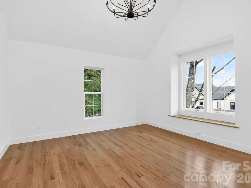 910 Everett Place, Charlotte, NC 28205.  MLS# CAR4365296, YatesRealty ID 9856. 