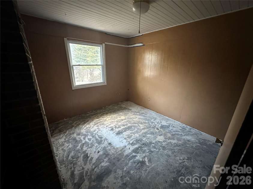 129 Ridgecrest Avenue, Marble, NC 28905.  MLS# CAR4352197, YatesRealty ID 9858. Bonus (Unheated)