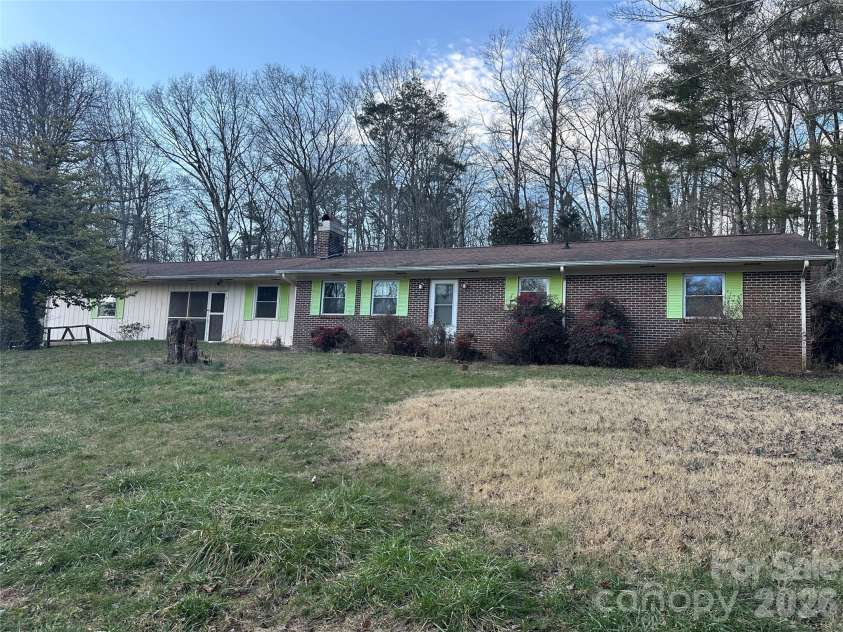 129 Ridgecrest Avenue, Marble, NC 28905.  MLS# CAR4352197, YatesRealty ID 9858. Front
