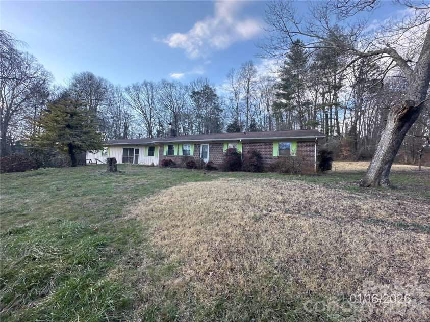 129 Ridgecrest Avenue, Marble, NC 28905.  MLS# CAR4352197, YatesRealty ID 9858. Front