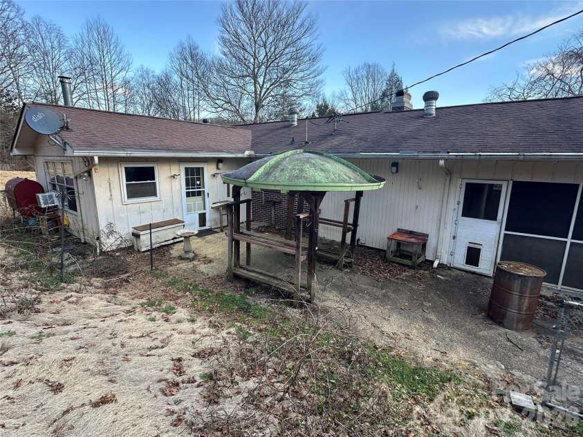 129 Ridgecrest Avenue, Marble, NC 28905.  MLS# CAR4352197, YatesRealty ID 9858. Rear