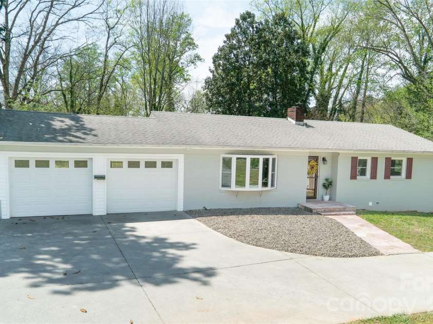 414 Patton Street, Morganton, NC 28655.  MLS# CAR4367437, YatesRealty ID 9859. 