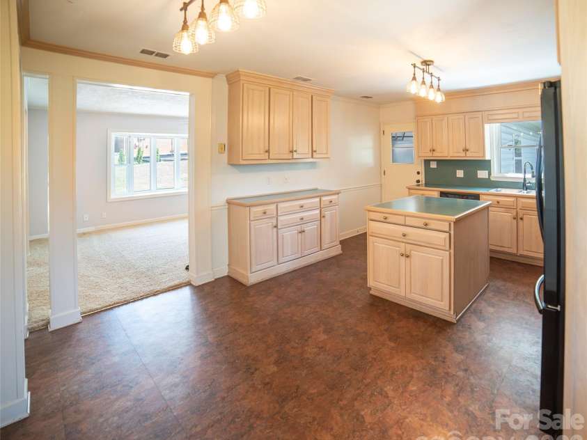 414 Patton Street, Morganton, NC 28655.  MLS# CAR4367437, YatesRealty ID 9859. 