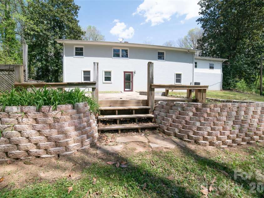 414 Patton Street, Morganton, NC 28655.  MLS# CAR4367437, YatesRealty ID 9859. 