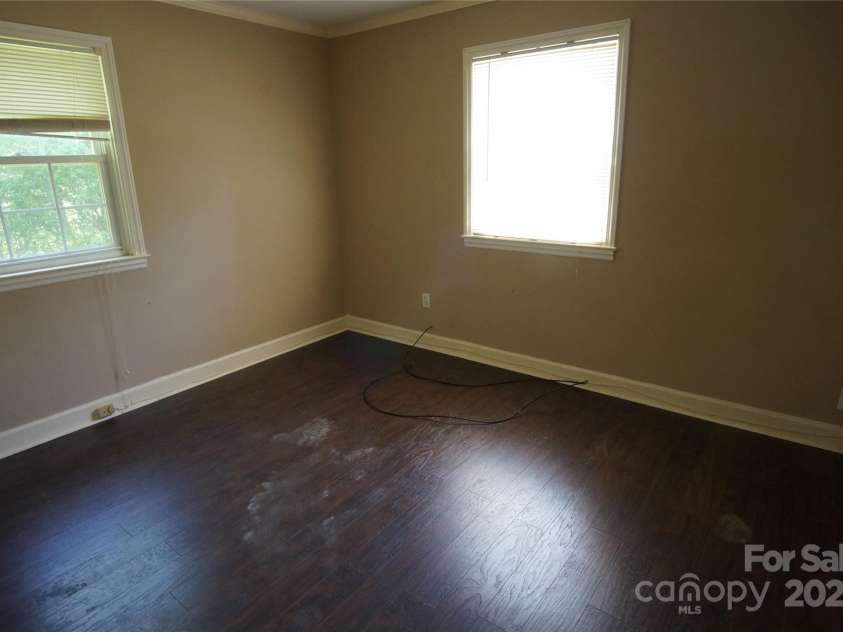 5127 Murrayhill Road, Charlotte, NC 28210.  MLS# CAR4254016, YatesRealty ID 9859. 