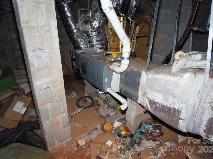 5127 Murrayhill Road, Charlotte, NC 28210.  MLS# CAR4254016, YatesRealty ID 9859. 