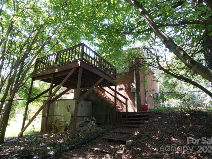 5127 Murrayhill Road, Charlotte, NC 28210.  MLS# CAR4254016, YatesRealty ID 9859. 