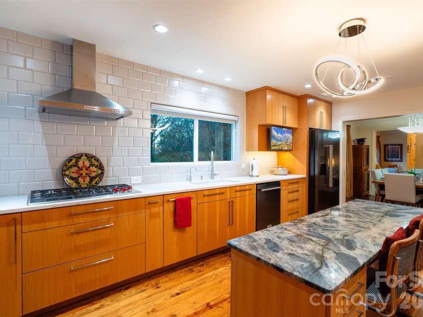 1330 Cedar Lane, Charlotte, NC 28226.  MLS# CAR4326015, YatesRealty ID 986. 