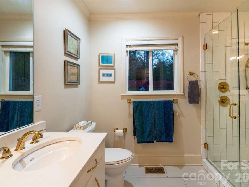 1330 Cedar Lane, Charlotte, NC 28226.  MLS# CAR4326015, YatesRealty ID 986. 
