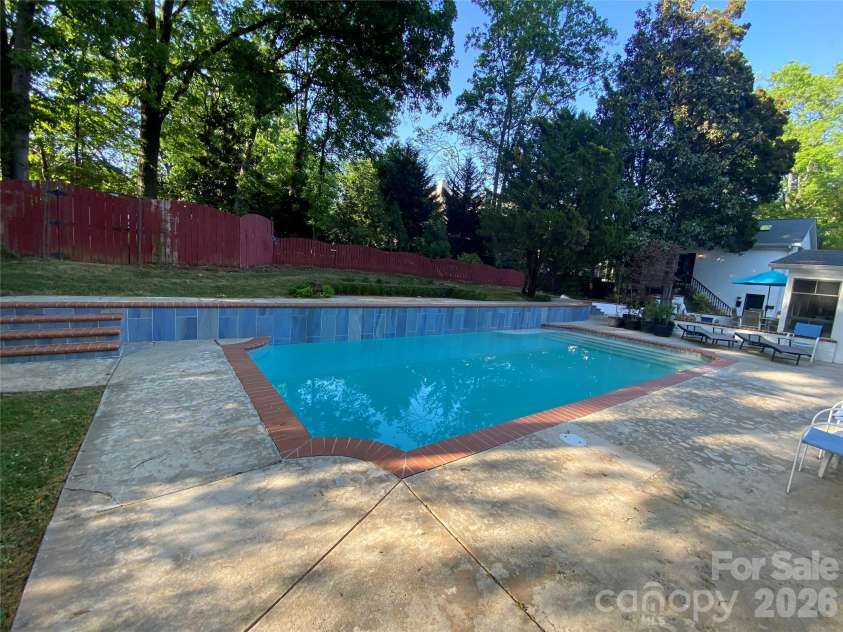 1330 Cedar Lane, Charlotte, NC 28226.  MLS# CAR4326015, YatesRealty ID 986. 
