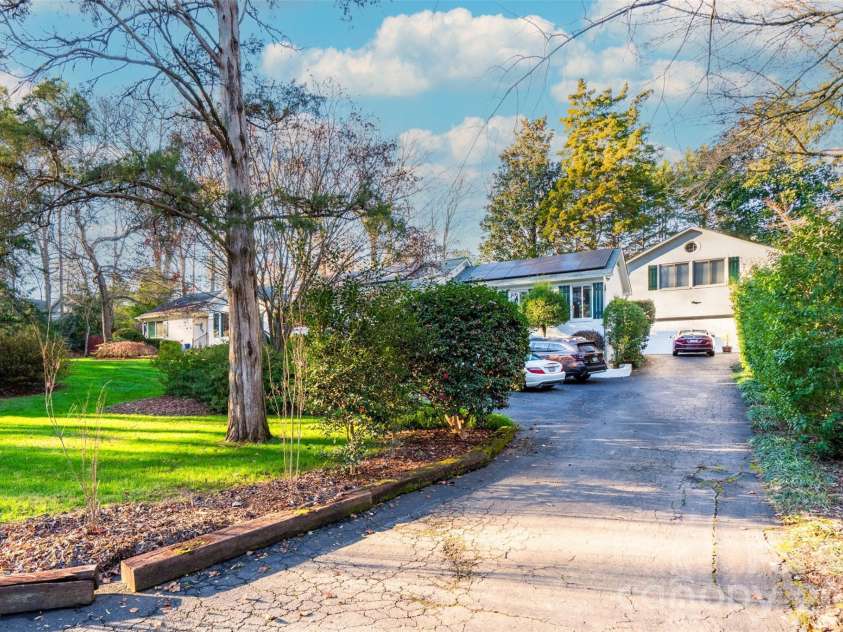 1330 Cedar Lane, Charlotte, NC 28226.  MLS# CAR4326015, YatesRealty ID 986. 