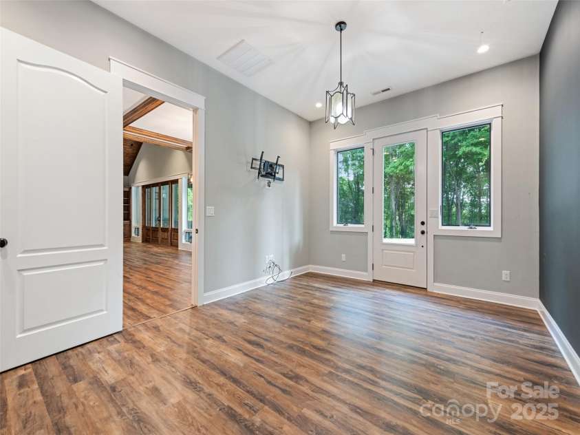 165 Breezemont Drive, Waynesville, NC 28786.  MLS# CAR4184682, YatesRealty ID 986. 