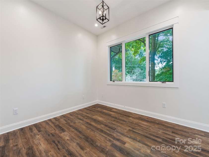 165 Breezemont Drive, Waynesville, NC 28786.  MLS# CAR4184682, YatesRealty ID 986. 