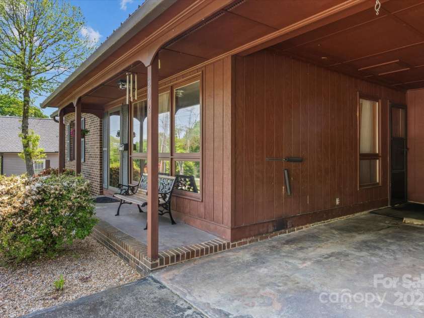 204 Triplett Street, Jonesville, NC 28642.  MLS# CAR4253792, YatesRealty ID 9860. 