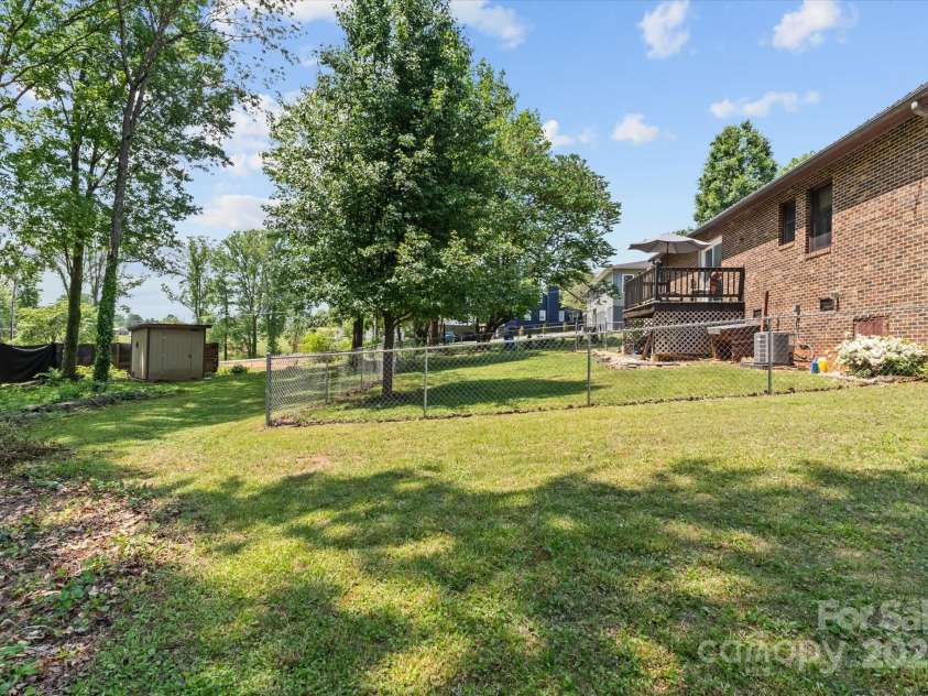 204 Triplett Street, Jonesville, NC 28642.  MLS# CAR4253792, YatesRealty ID 9860. 