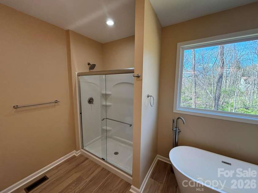 98 Brooklyn Road, Asheville, NC 28803.  MLS# CAR4330787, YatesRealty ID 9860. 