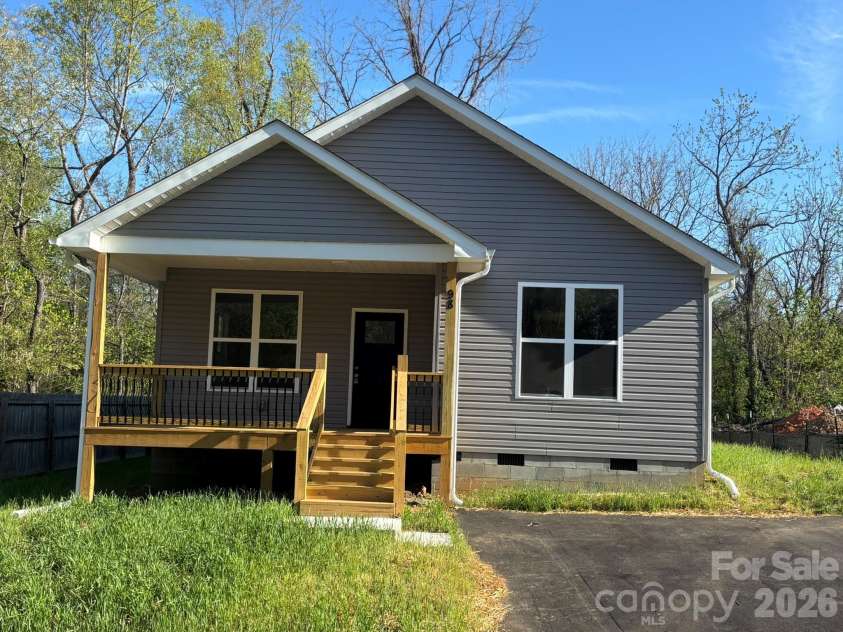 98 Brooklyn Road, Asheville, NC 28803.  MLS# CAR4330787, YatesRealty ID 9860. 