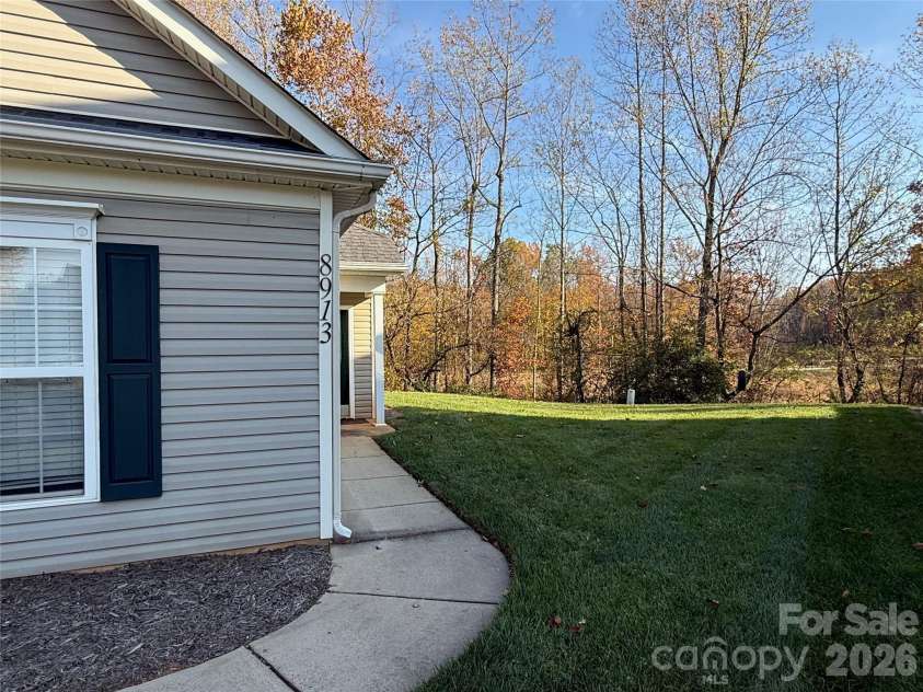 8913 Cinnabay Drive, Charlotte, NC 28216.  MLS# CAR4345850, YatesRealty ID 9862. 