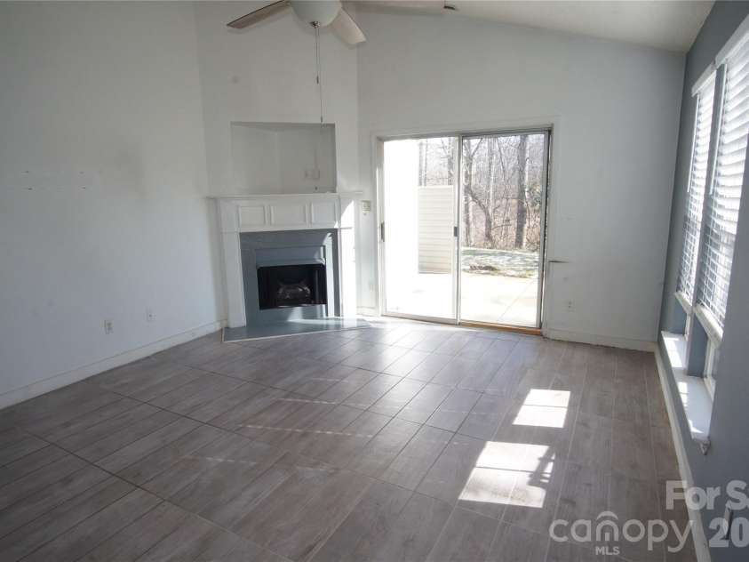 8913 Cinnabay Drive, Charlotte, NC 28216.  MLS# CAR4345850, YatesRealty ID 9862. 