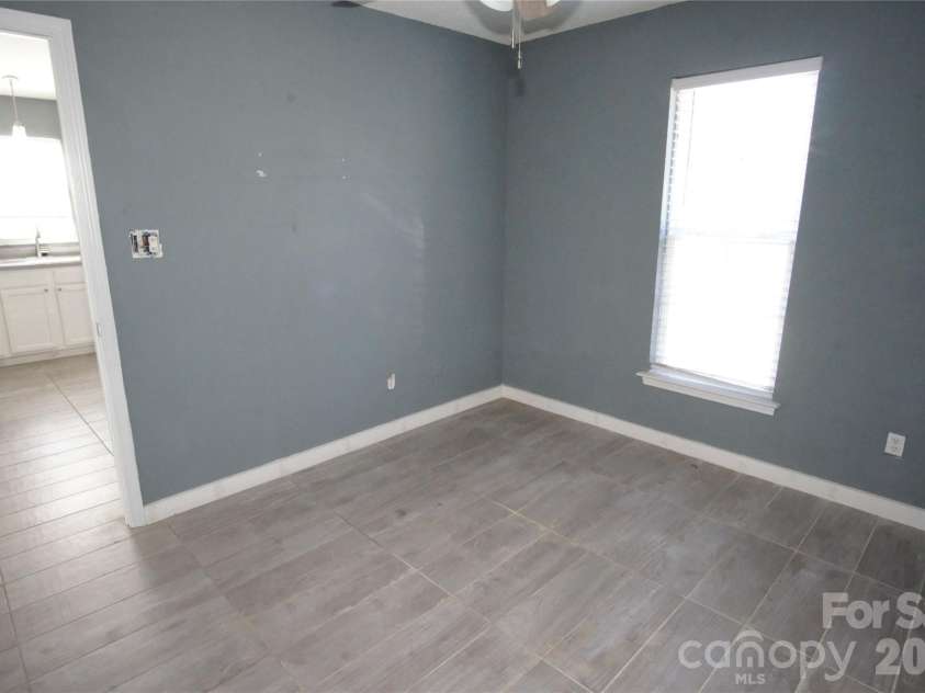 8913 Cinnabay Drive, Charlotte, NC 28216.  MLS# CAR4345850, YatesRealty ID 9862. 