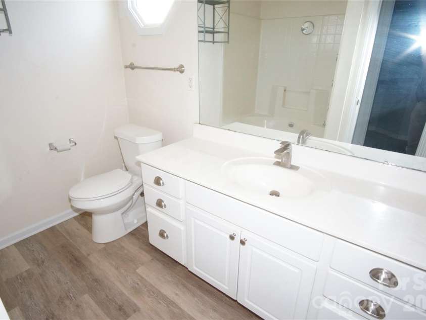 8913 Cinnabay Drive, Charlotte, NC 28216.  MLS# CAR4345850, YatesRealty ID 9862. 