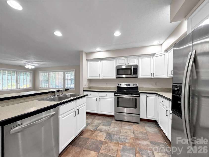 1465 Lakeshore Drive, Lake Junaluska, NC 28745.  MLS# CAR4294485, YatesRealty ID 9863. Beautiful New Kitchen