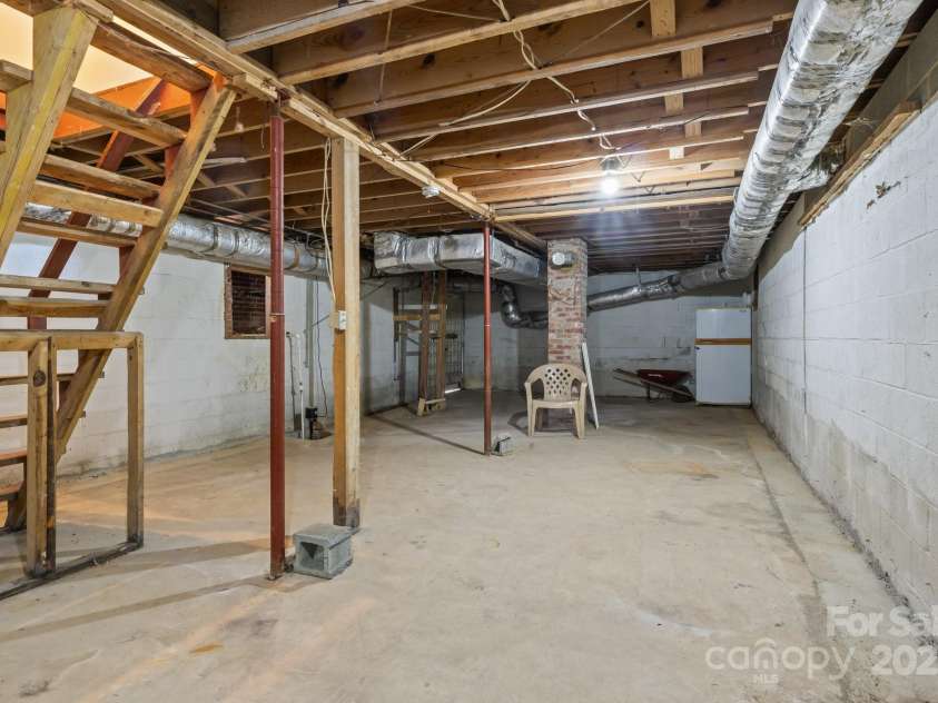 322 Vine Street, Gastonia, NC 28052.  MLS# CAR4254364, YatesRealty ID 9863. 