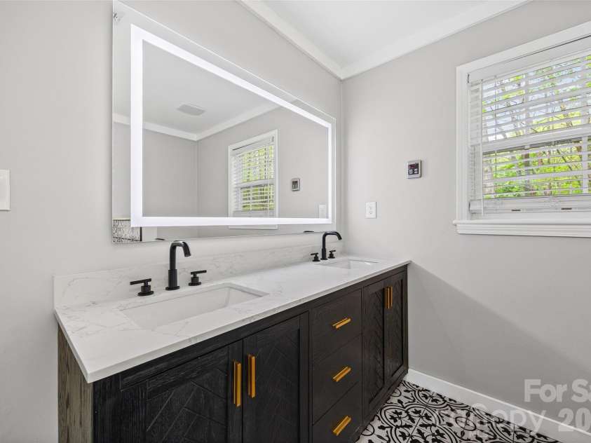 5590 Liberty Hill Road, York, SC 29745.  MLS# CAR4354033, YatesRealty ID 9864. Master Bath his and hers sinks.