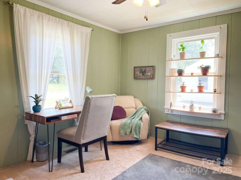 217 Hickory Drive, Mooresville, NC 28115.  MLS# CAR4252552, YatesRealty ID 9865. 