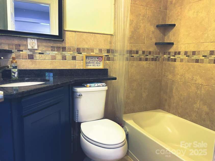 217 Hickory Drive, Mooresville, NC 28115.  MLS# CAR4252552, YatesRealty ID 9865. 