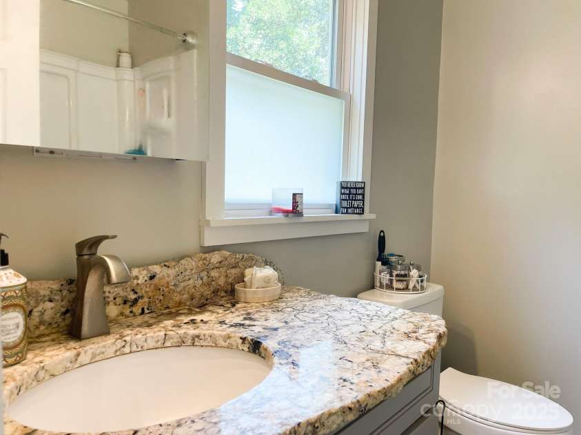 217 Hickory Drive, Mooresville, NC 28115.  MLS# CAR4252552, YatesRealty ID 9865. 