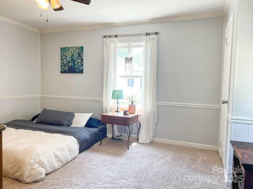217 Hickory Drive, Mooresville, NC 28115.  MLS# CAR4252552, YatesRealty ID 9865. 