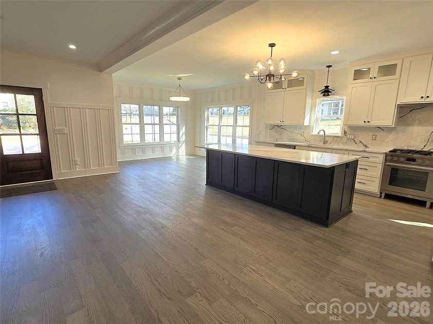 496 19th Avenue Circle, Hickory, NC 28601.  MLS# CAR4206259, YatesRealty ID 9866. 
