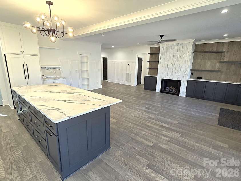 496 19th Avenue Circle, Hickory, NC 28601.  MLS# CAR4206259, YatesRealty ID 9866. 